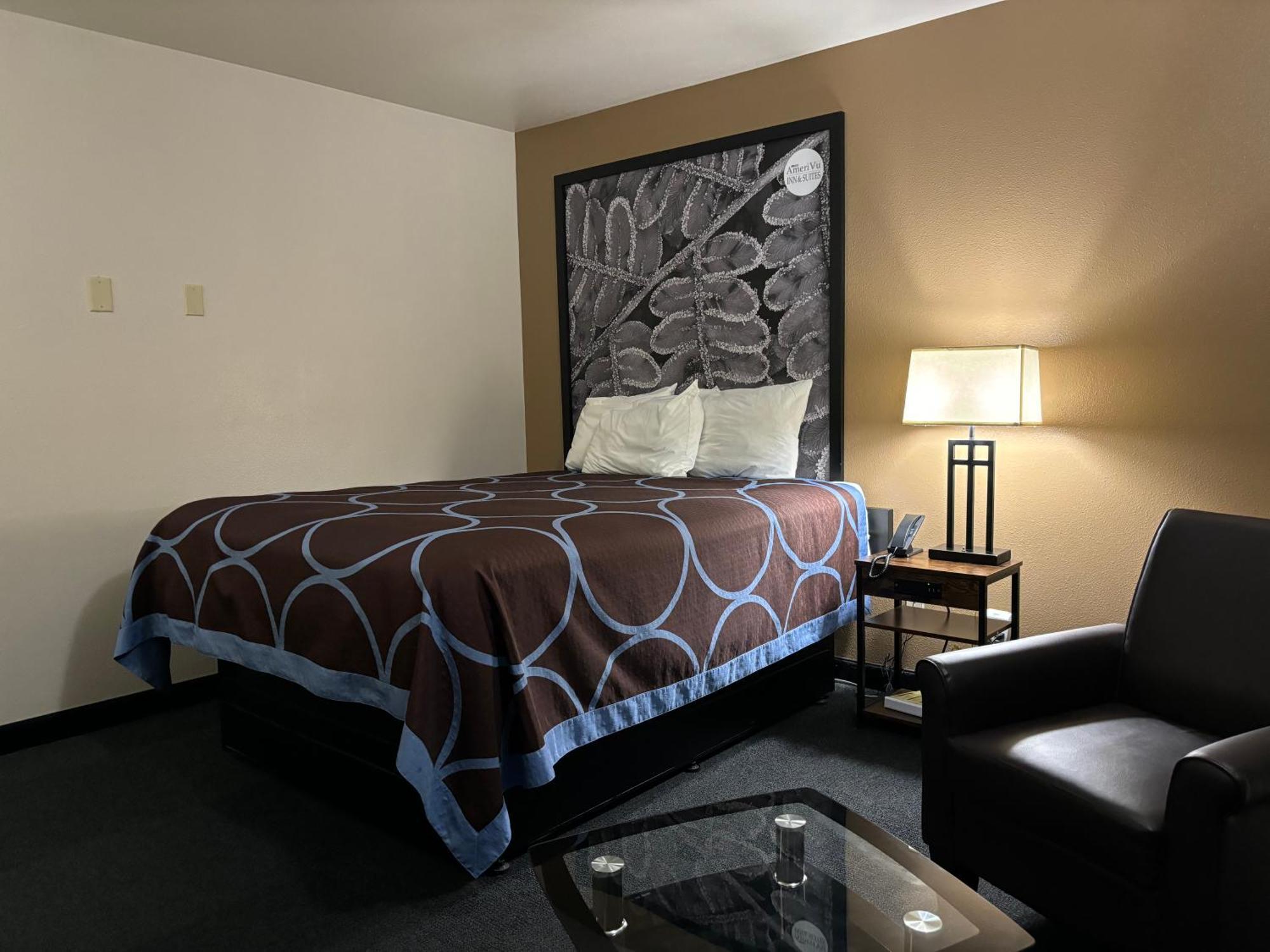 Amerivu Inn And Suites Shawano Wi Extérieur photo