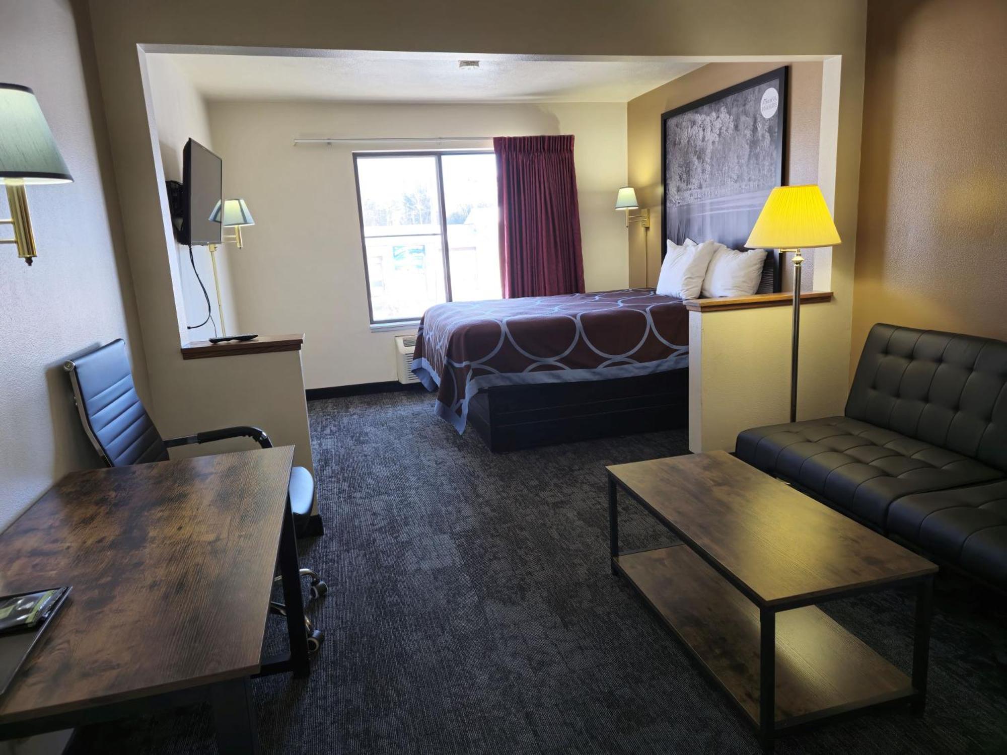 Amerivu Inn And Suites Shawano Wi Extérieur photo